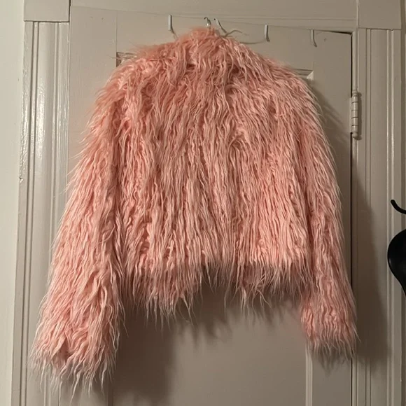 Faux fur open front shaggy cropped jacket - Picture 3 of 3